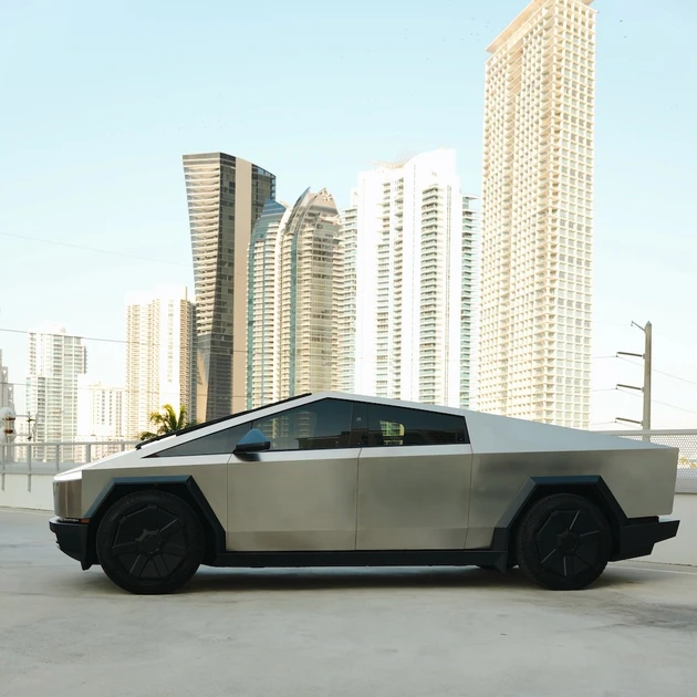 Cybertruck vs G-Wagon: Which SUV Should You Rent in Miami?