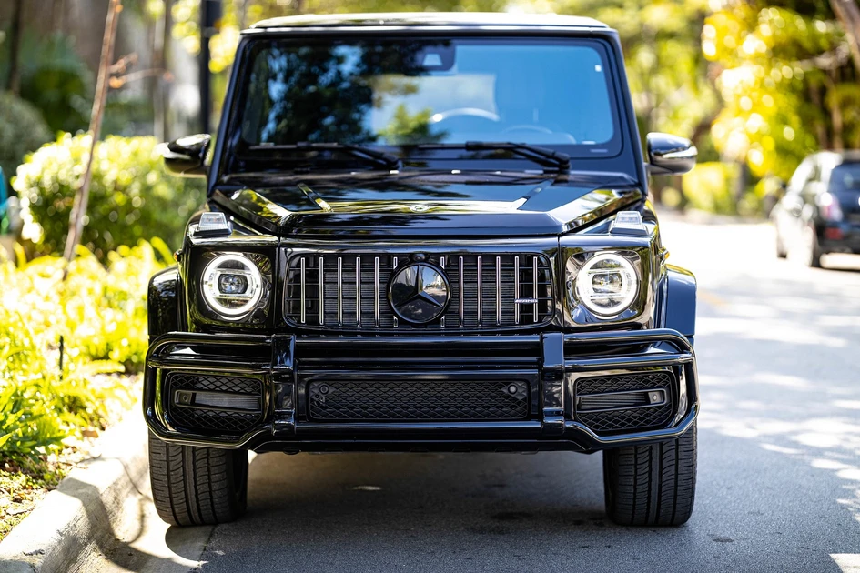 Luxury Car Rental Kicks Off 2025 With Community Service