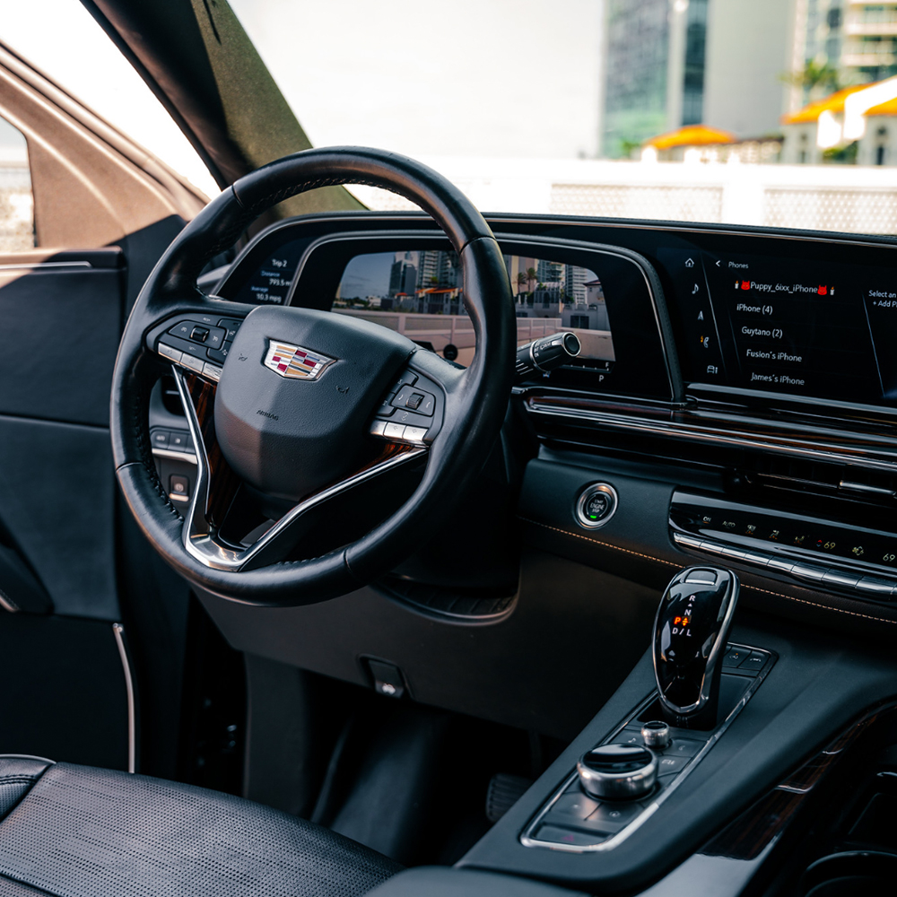 Cadillac Escalade ESV - Image 15