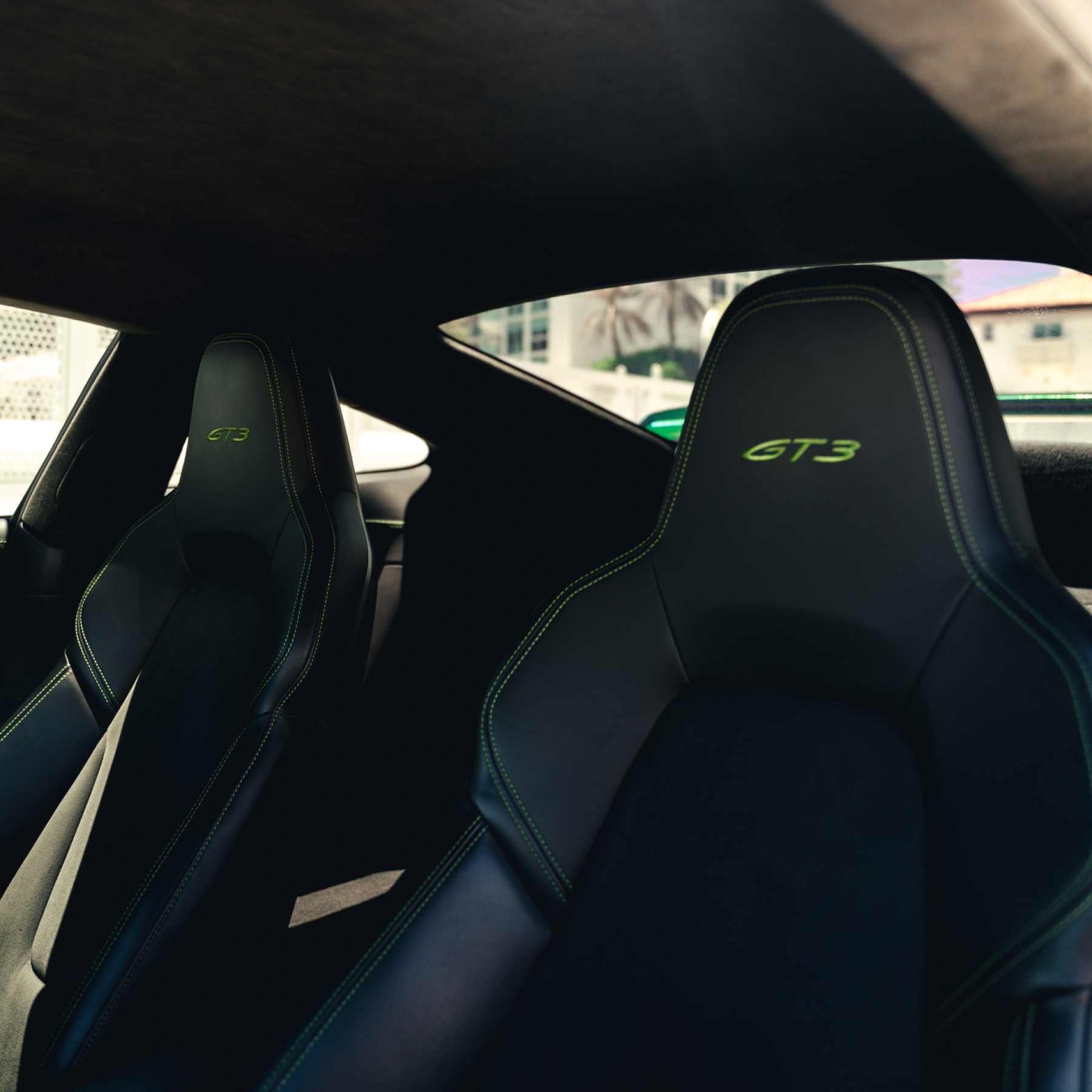 Porsche 911 GT3 - Image 4