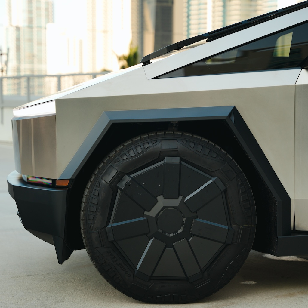 Tesla Cybertruck Cyberbeast - Image 13