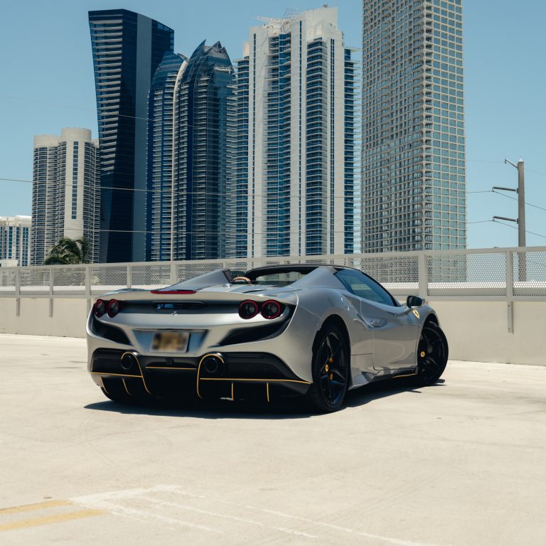 Ferrari F8 Spyder - Image 4