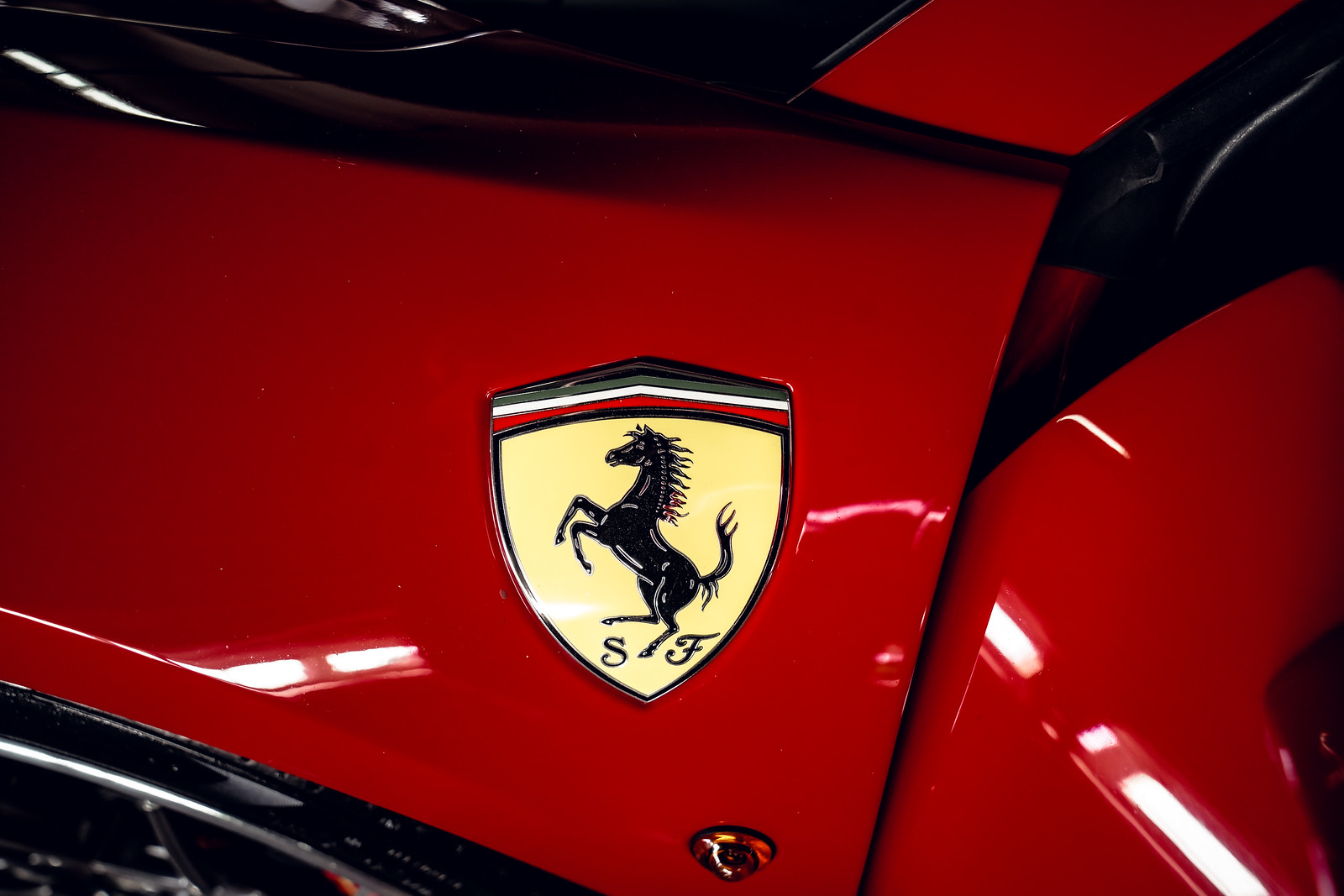 Ferrari 488 - Image 5