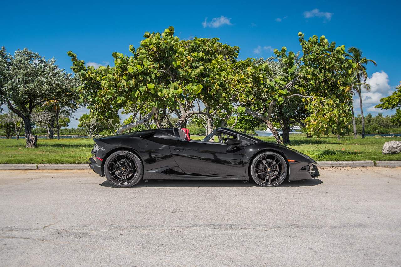 Lamborghini Huracan Black - Image 3