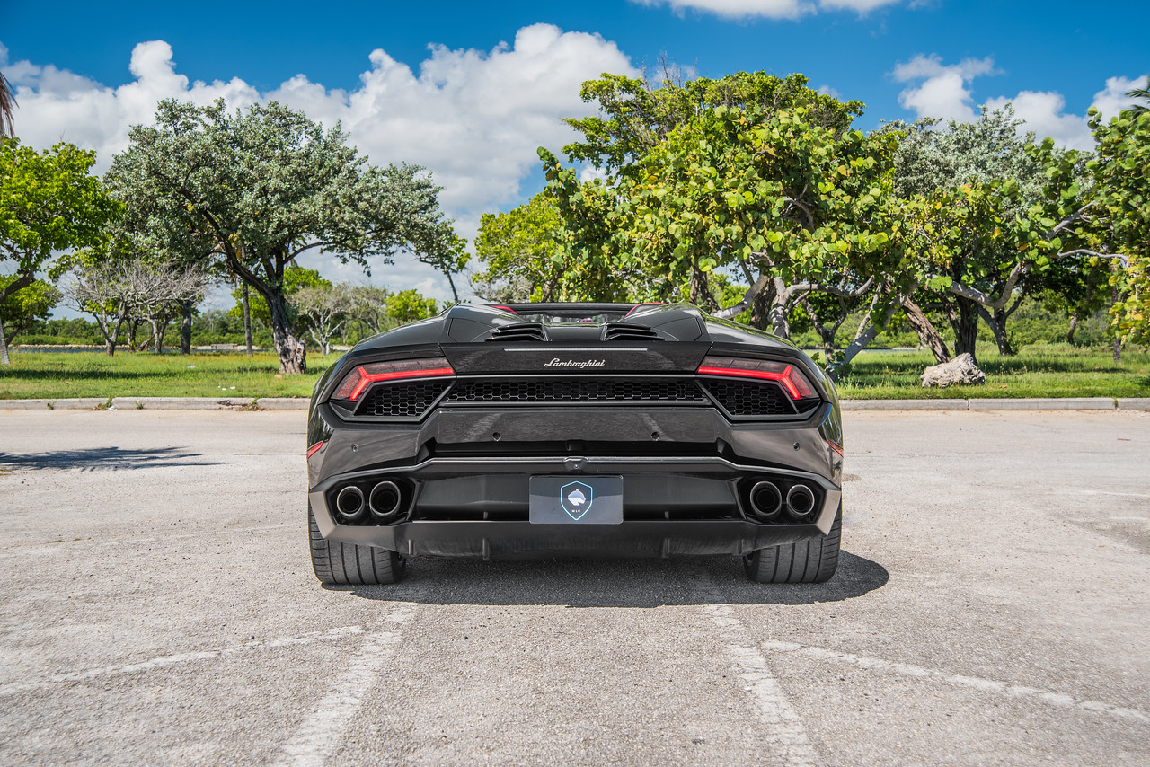 Lamborghini Huracan Black - Image 10