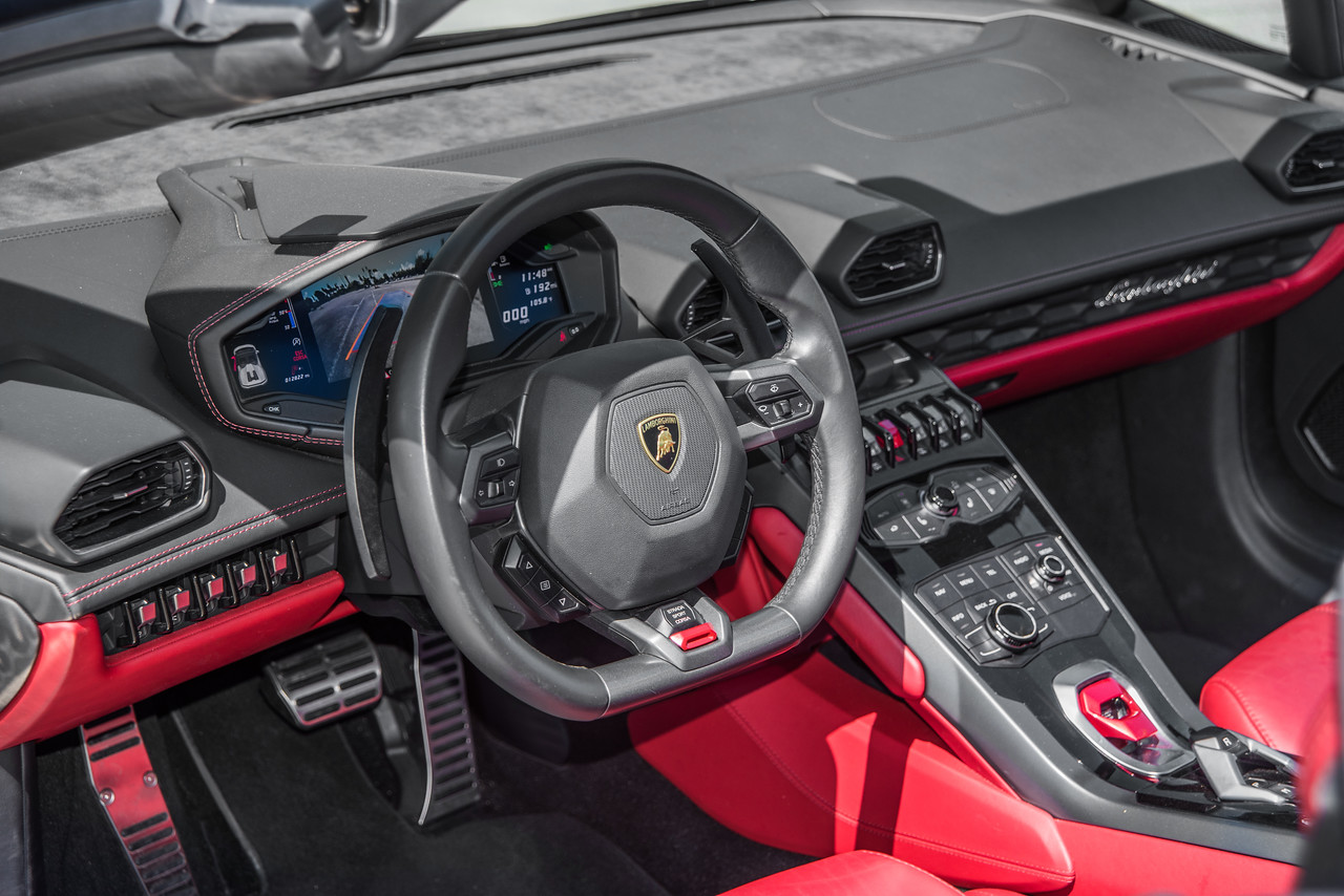 Lamborghini Huracan Black - Image 6