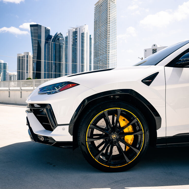 Lamborghini Urus S - Image 6