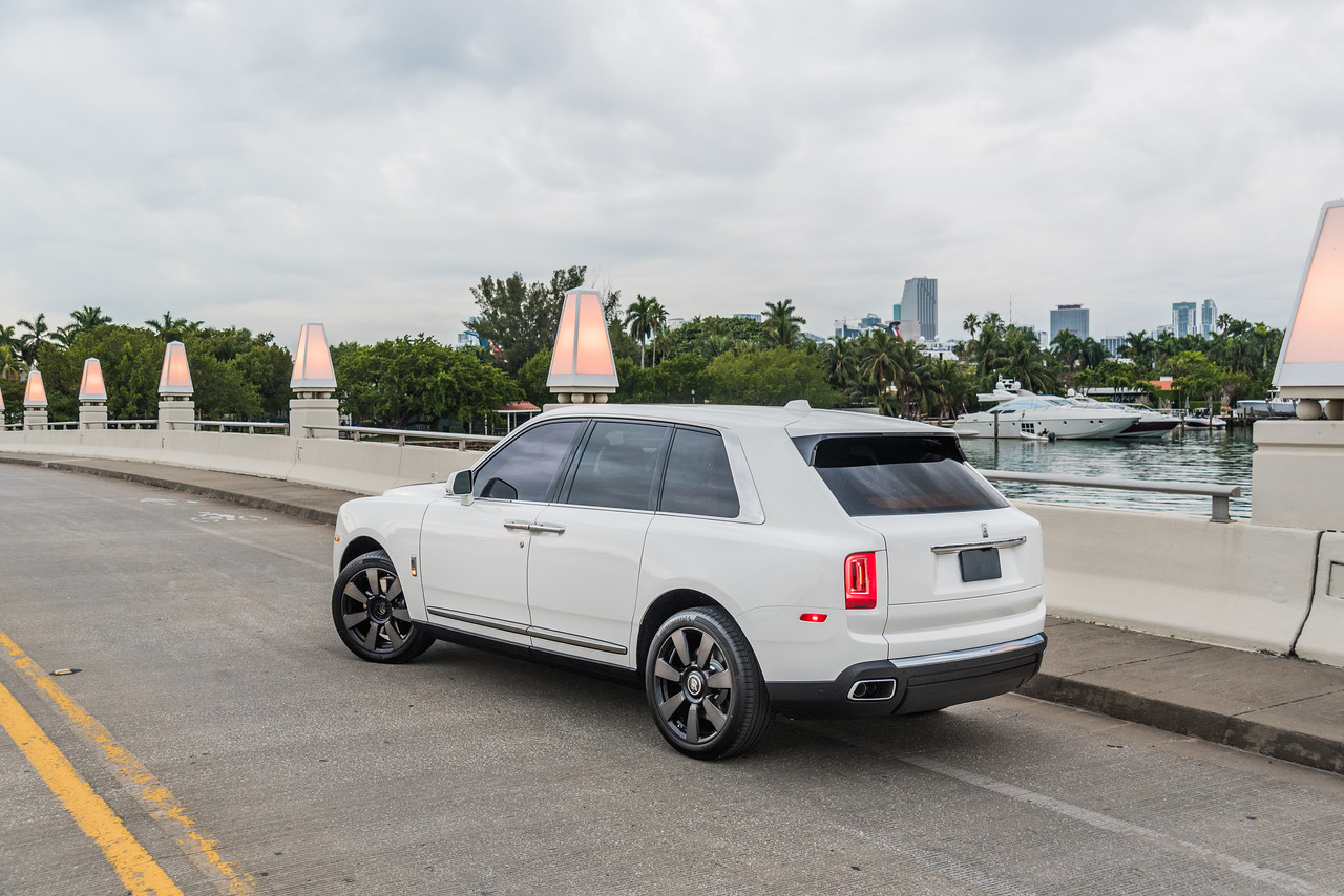 Rolls-Royce Cullinan White - Image 3