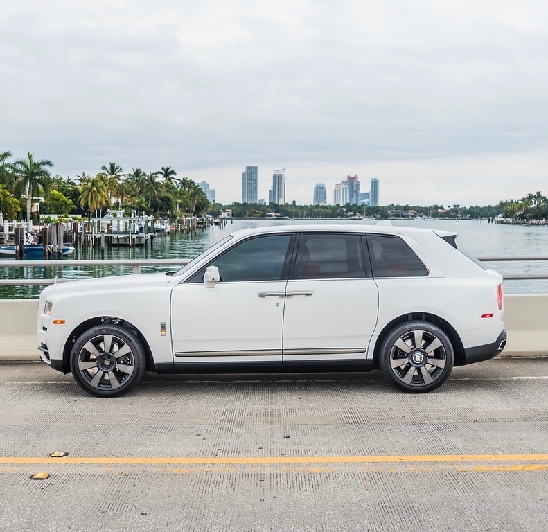 Rolls-Royce Cullinan White - Image 8