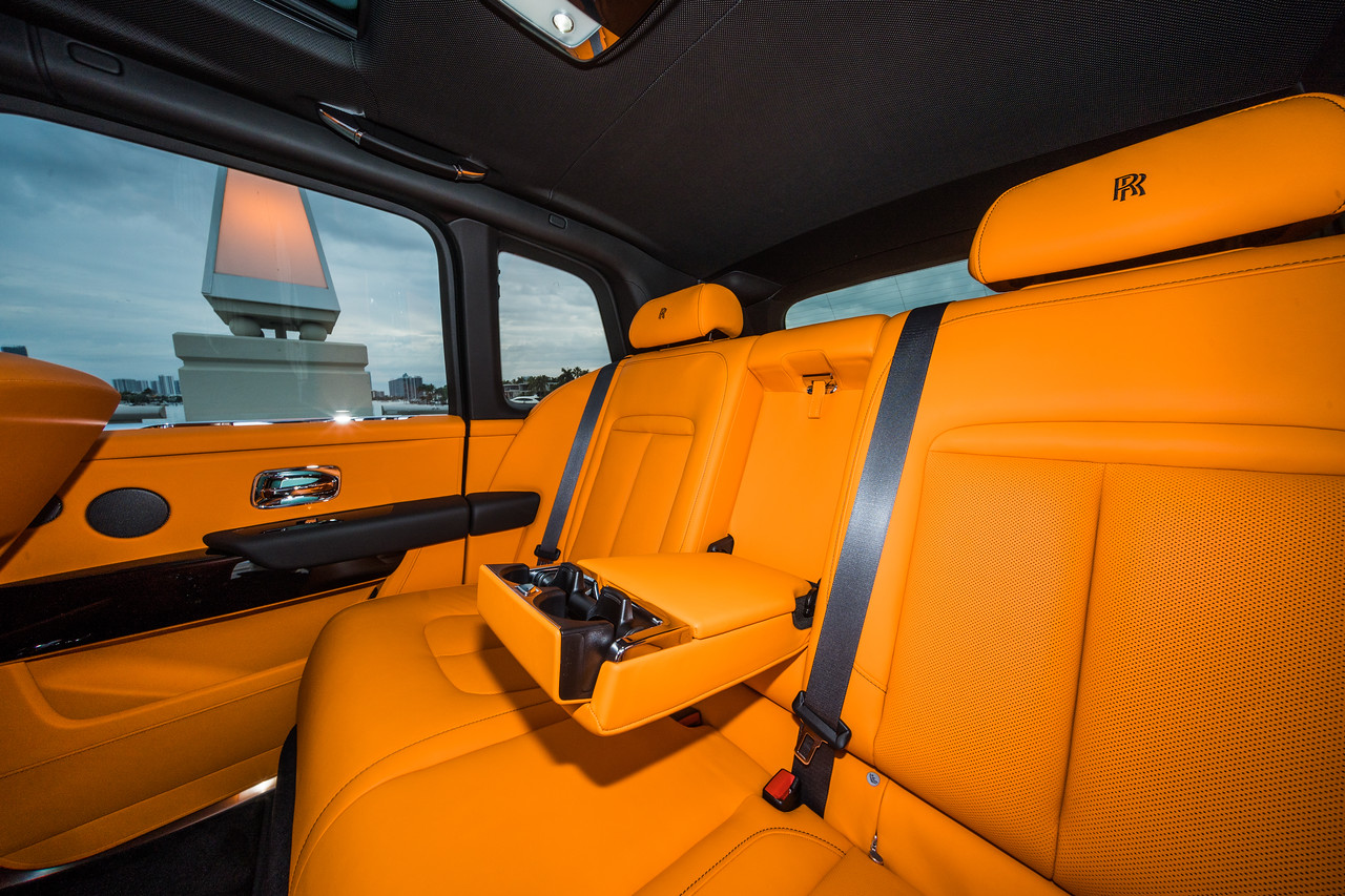 Rolls-Royce Cullinan White - Image 4