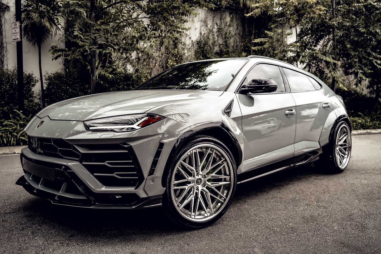 Lamborghini Urus rental Miami