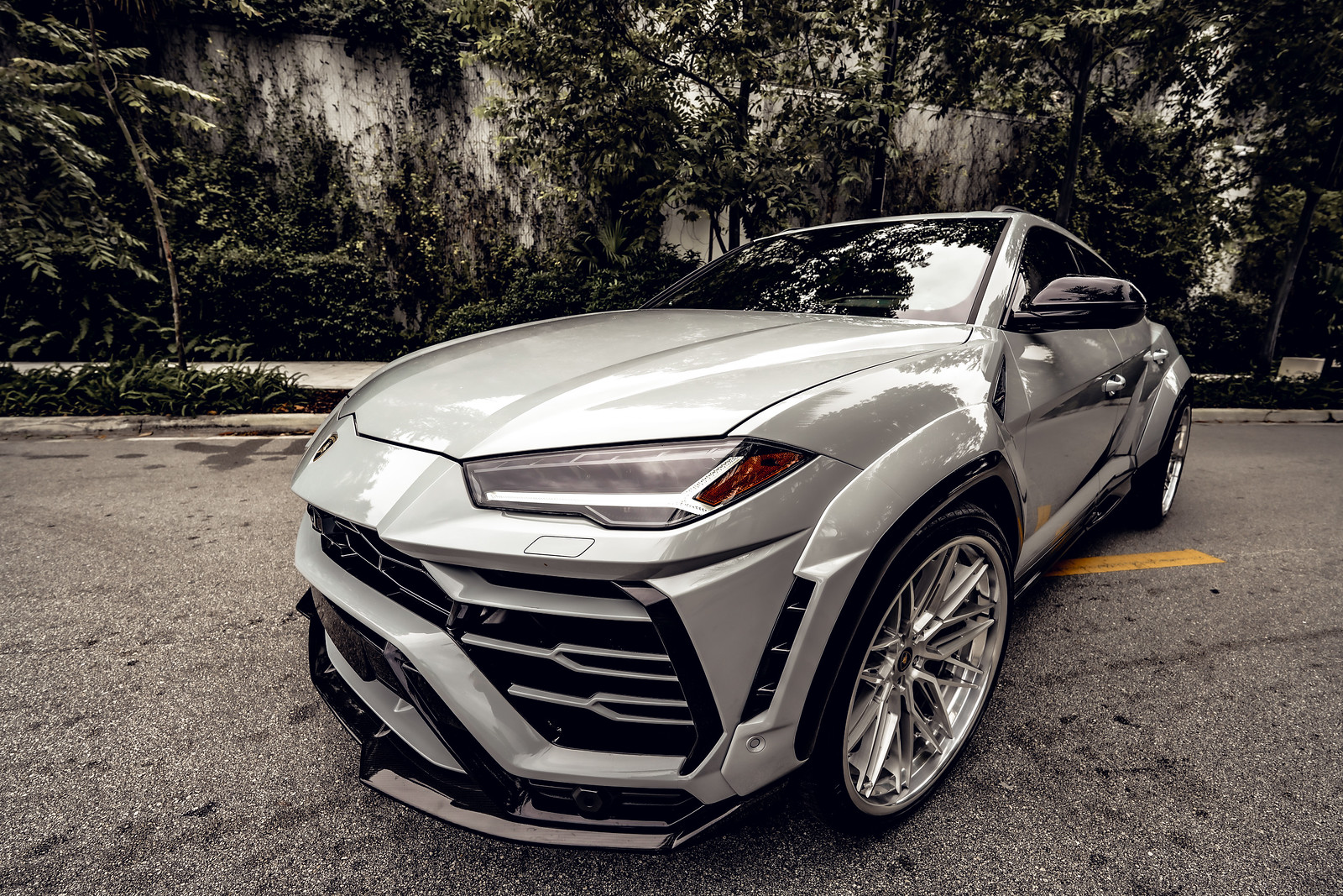 Lamborghini Urus - Image 7