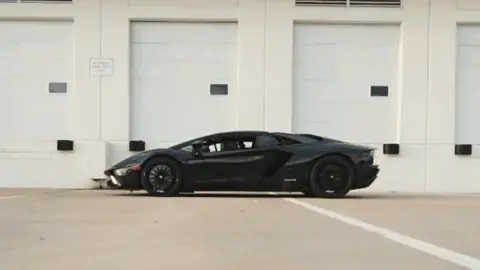 Lamborghini Aventador - Image 1