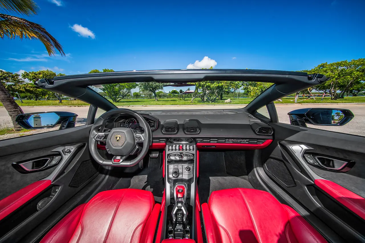 Lamborghini Huracan - Image 12