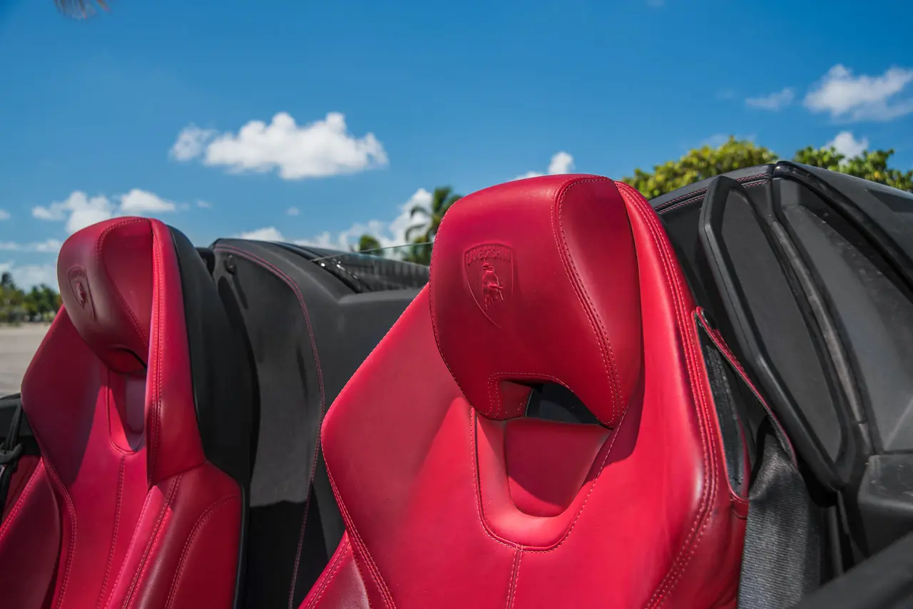 Lamborghini Huracan - Image 13