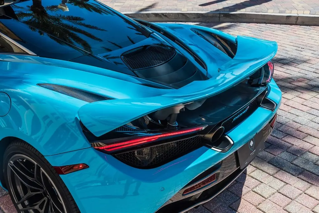 McLaren 720S - Image 2