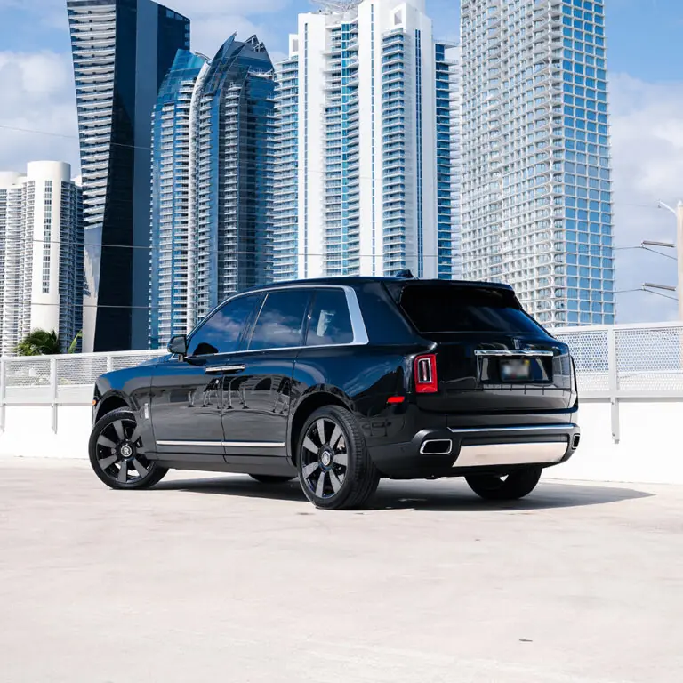 Rolls-Royce Cullinan - Image 1