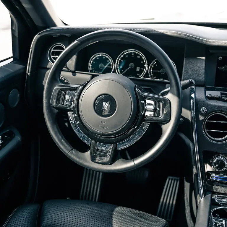 Rolls-Royce Cullinan - Image 2